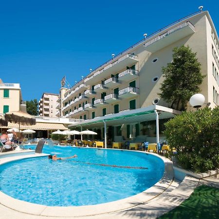 Hotel Vienna Touring Риччоне Экстерьер фото