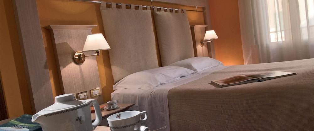 Hotel Vienna Touring Риччоне Экстерьер фото